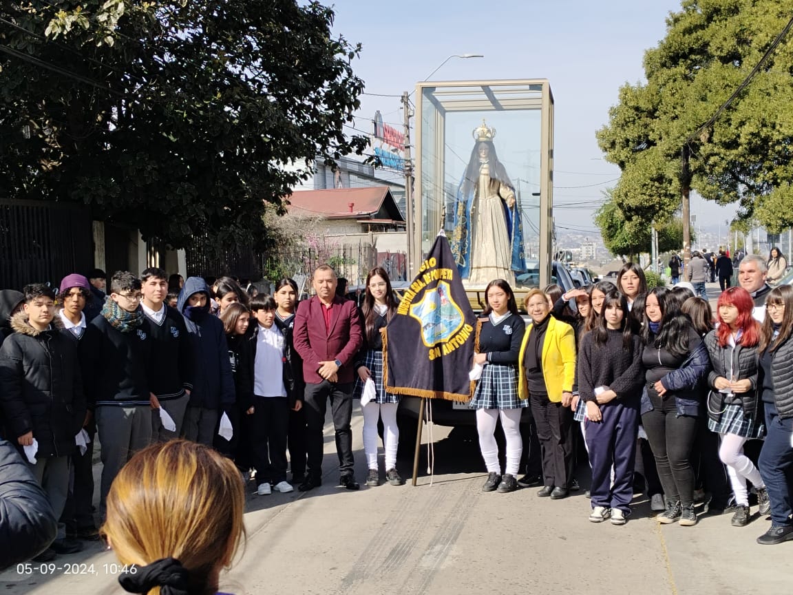 Nuestra Banda y Estudiantes reciben a la virgen de los Vásquez